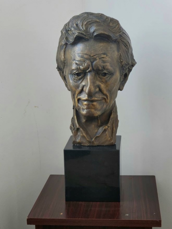 Берковица почете паметта на Йордан Радичков с изложба /снимки/