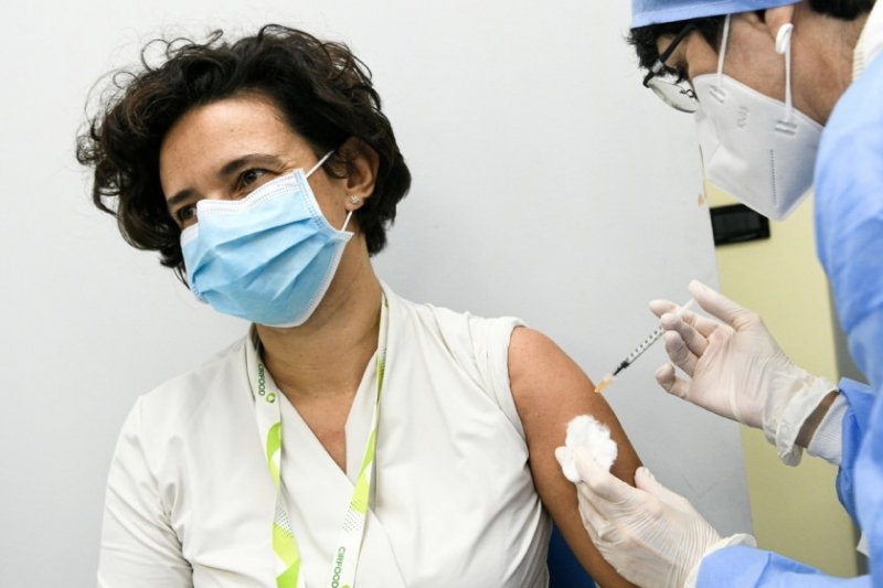 Италианските власти въведоха задължение за здравните работници да се ваксинират