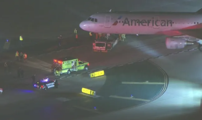 Най малко петима души бяха ранени при сблъсък на самолет с