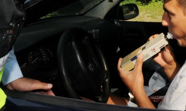 Вчера катаджии спрели за проверка лека кола Фиат Пунто с