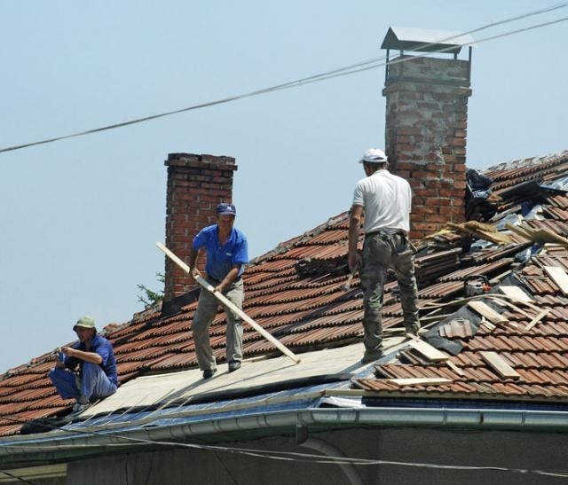 Възрастен мъж е платил 17 000 лева на пишман майстори в