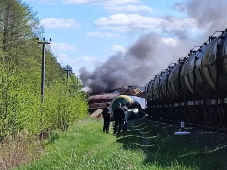 Взрив във влак, превозващ цистерни с нефтопродукти в Русия /снимка/