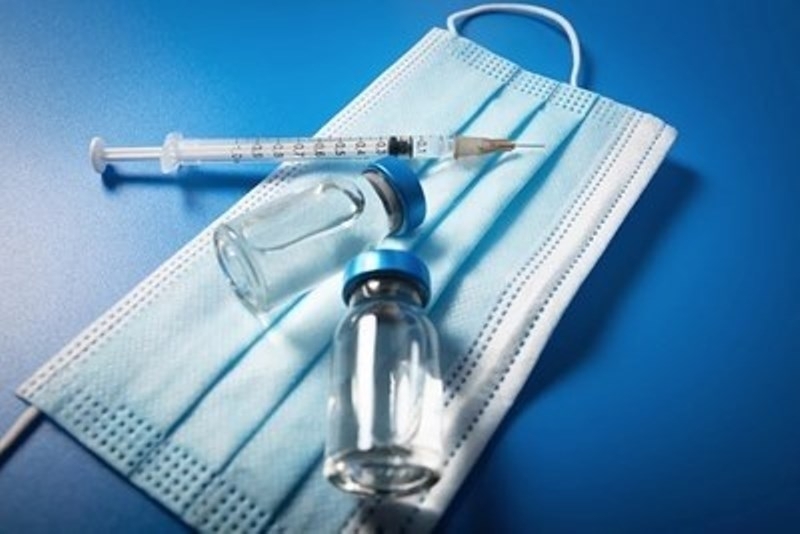 Три дози от ваксината на Пфайзер и Байонтек неутрализират щама