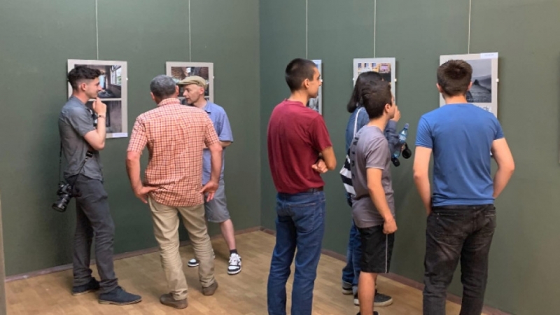 Изложба с най хубавите снимки на клуба по фотография към средно