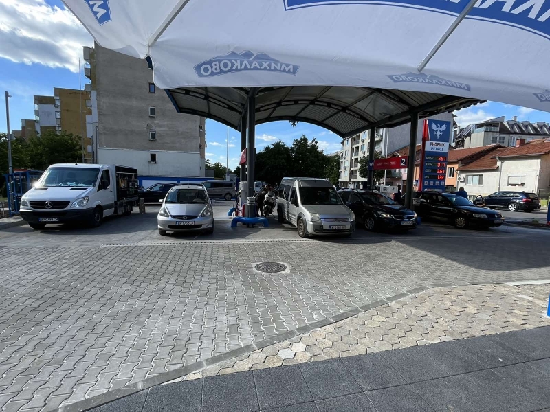 В тотален хит сред шофьорите се превърна новата бензиностанция на