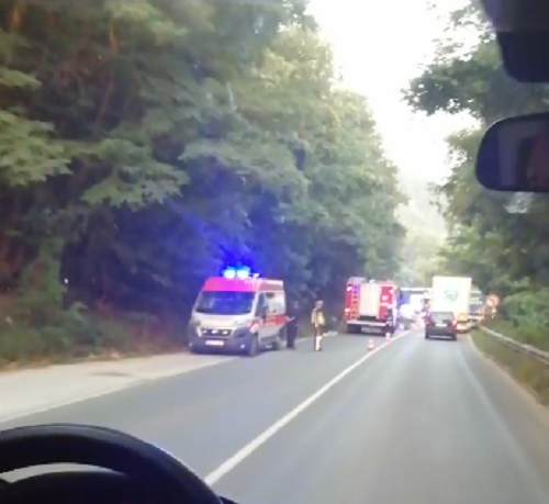 Тежка катастрофа затвори частично международния път Е 79 край Мездра научи