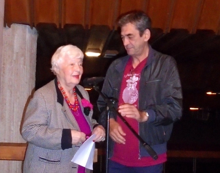 Теодора Духовникова и Асен Блатечки очаквано спечелиха наградите за женска