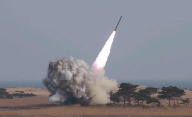 Северна Корея във вторник е изстреляла неидентифициран снаряд към Японско
