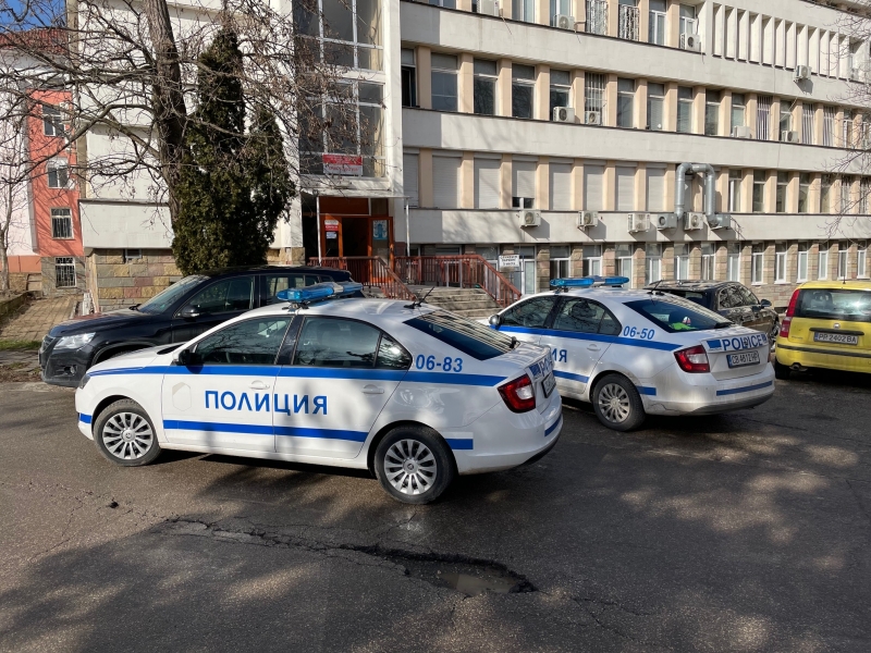 Жена от Плевенско е обрала възрастна жена в асансьор в