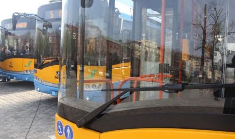 Шофьор на тролейбус загина по време на работа в Стара