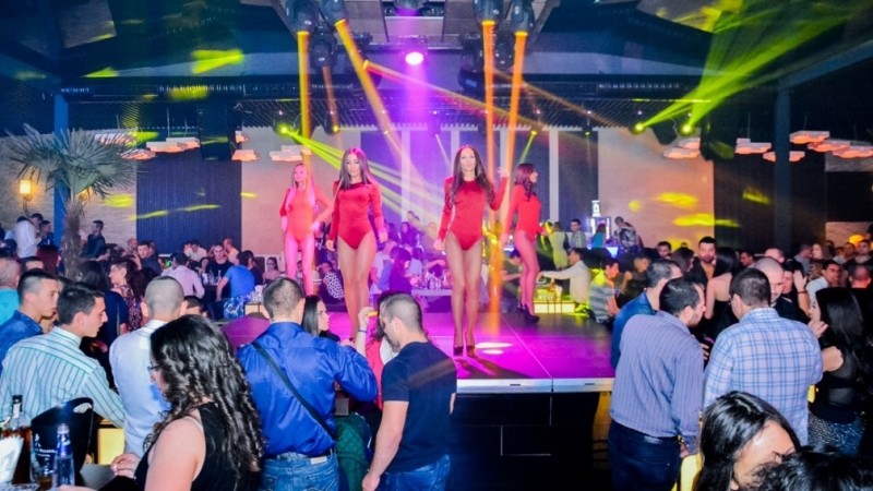 Декември чука на вратата а заедно с него се задават