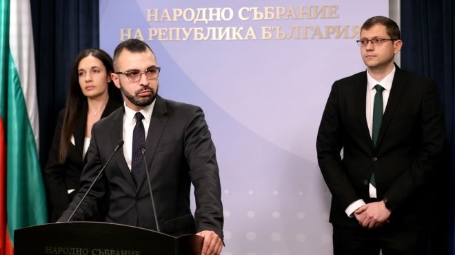 Заплатите на депутатите ще бъдат замразени?