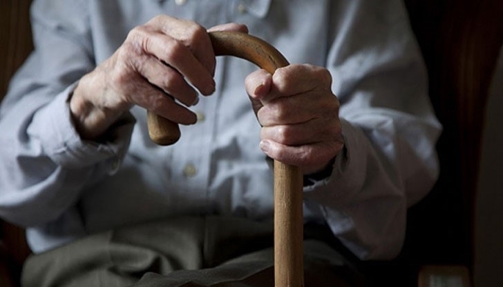 Мъж и жена задигнаха спестяванията на дядо във Врачанско научи