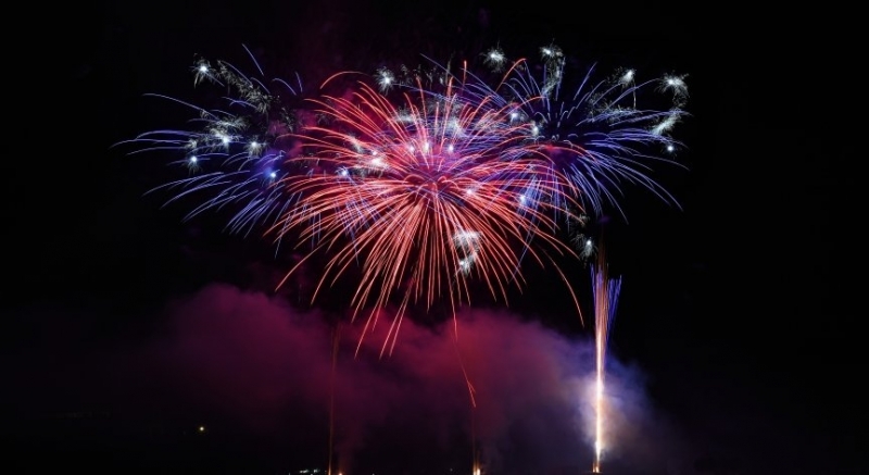 Великденски фойерверки откъснаха наполовина пръста на 12-годишно момче