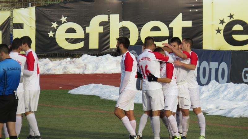 Отборът на Кариана Ерден ще ходи на два лагера в Сандански