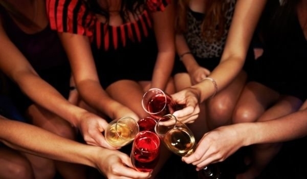 Полицията е разкрила тарикатската кражба от тийнейджърка в дискотека във