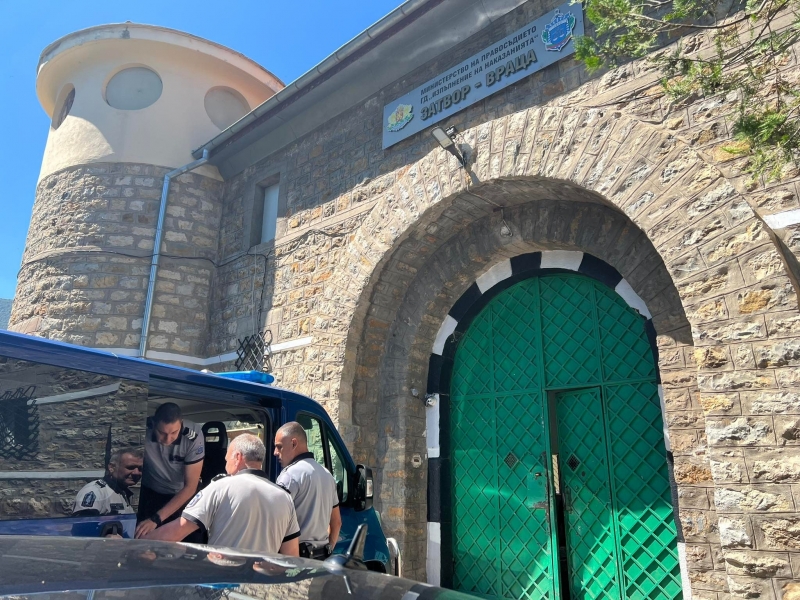 С осъдителна присъда подсъдимият Р И е признат за виновен за