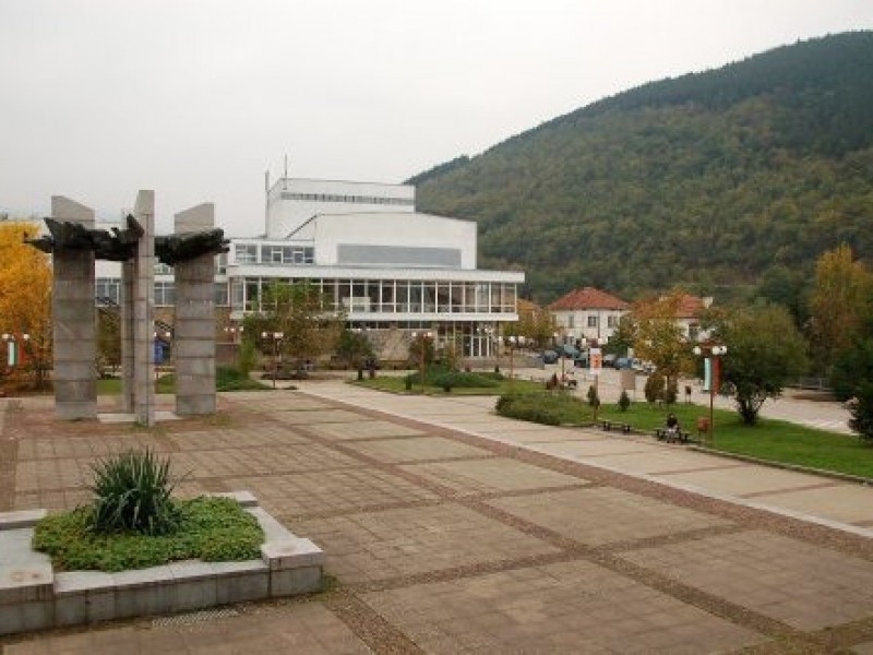 Общинската администрация на монтанската община Чипровци обяви свободно работно място