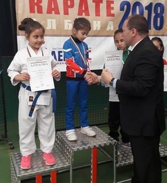 Нов успех постигна талантливата състезателка по карате от Монтана Сияна