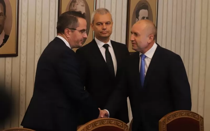Радев пусна закона срещу ЛГБТ пропагандата