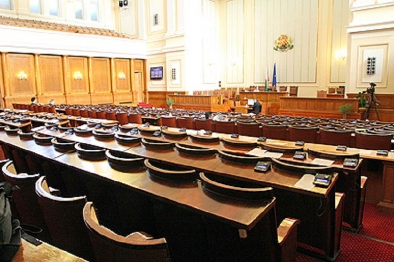 Заседанието на парламента се провали заради липса на кворум Депутатите