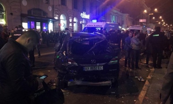 уксозен джип се вряза в пешеходци в Харков отнемайки живота