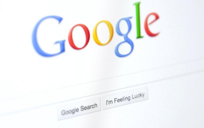 Политиката технологиите и развлеченията доминираха глобалното търсене в интернет през