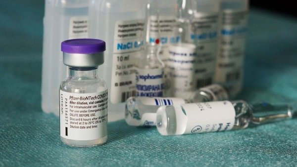 Американската фармацевтична компания Pfizer прогнозира че пандемията от коронавируса може