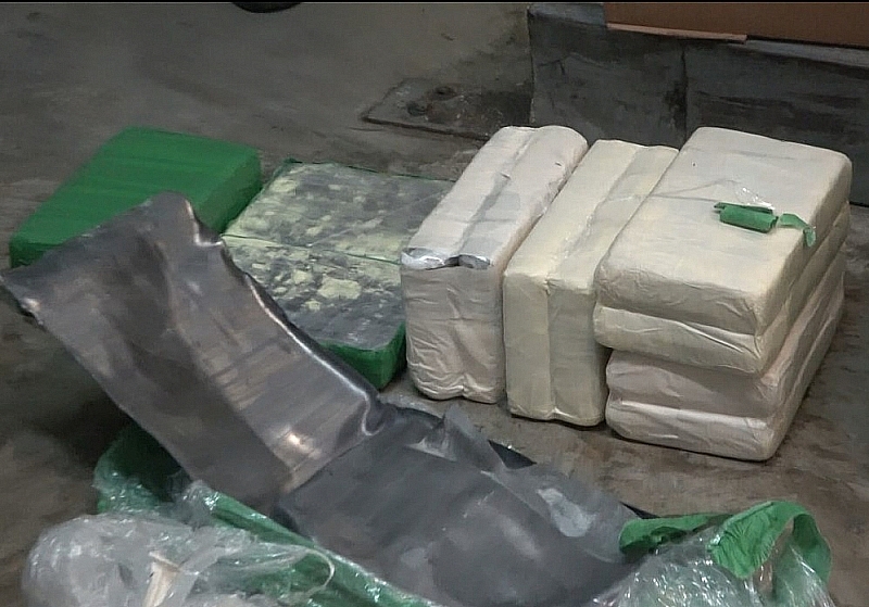 Пратка от 1300 килограма кокаин, прикрит като картофи, заловиха в