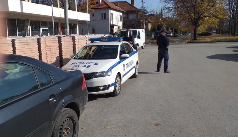 След подаден сигнал от граждани за разтоварени строителни материали на