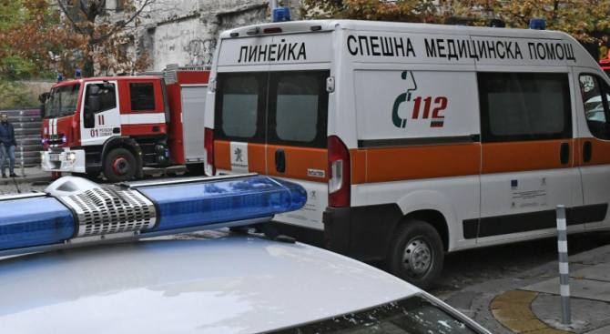 Пожарна кола помете мотоциклетист в Слънчев бряг /снимки/