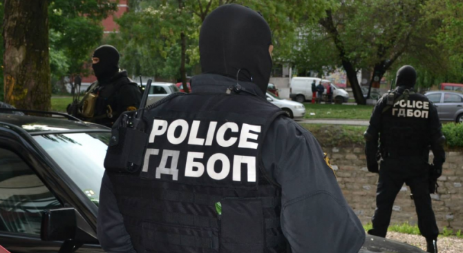 Радикализиран 16 годишен младеж от Пловдив е бил задържан при съвместна