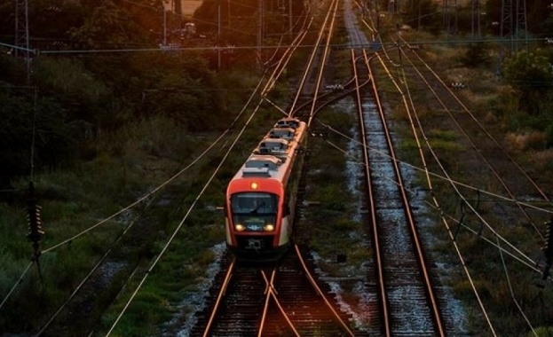 Запали се локомотивът на пътническия влак Ямбол Бургас Инцидентът