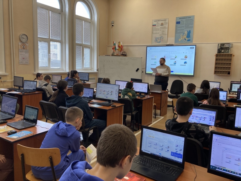 Ученици от СУ „Христо Ботев“-Враца се включиха в графична интерпретация на данни за климатични пояси чрез електронни таблици /снимки/