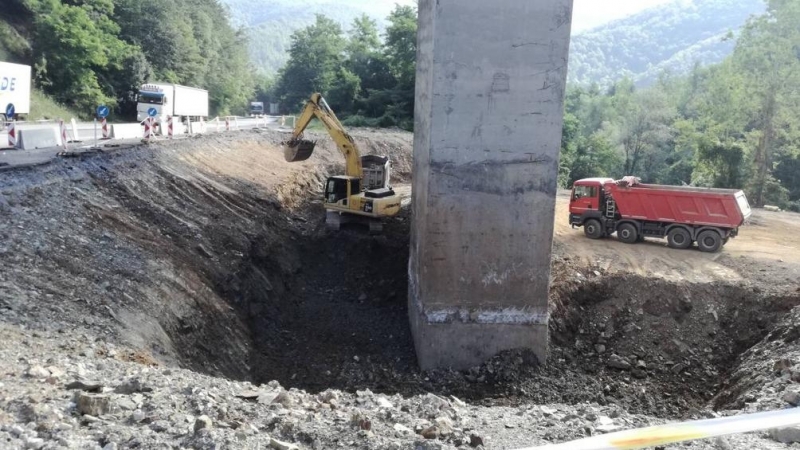 Агенция Пътна инфраструктура припомня че се извършва ремонт на носещите