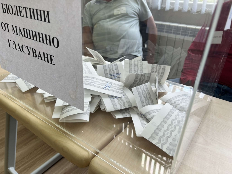 Часове преди края на изборния ден: Отвориха урна с бюлетини в Монтанско, РИК чака обяснение за грубото нарушение