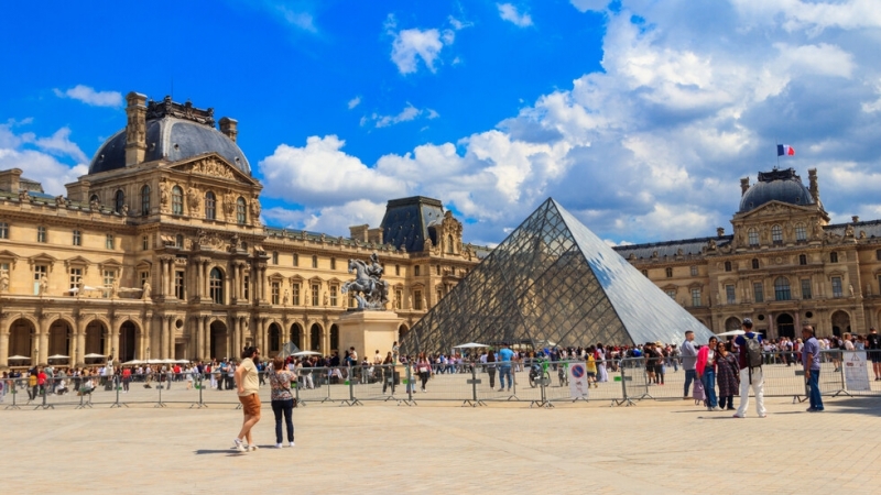 Продължаващата стачка в Лувъра вече не е просто трудов спор