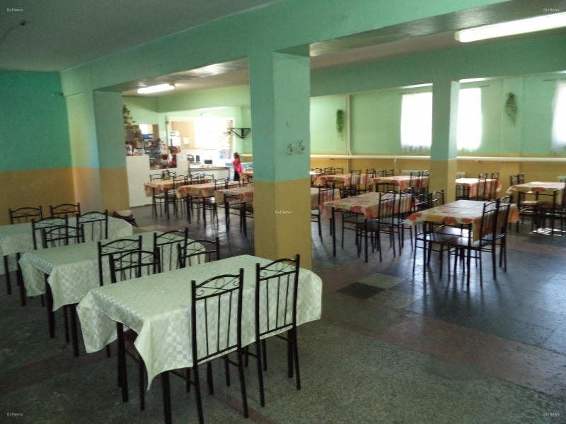 ЧСИ за пореден път обяви на търг бивш ученически стол