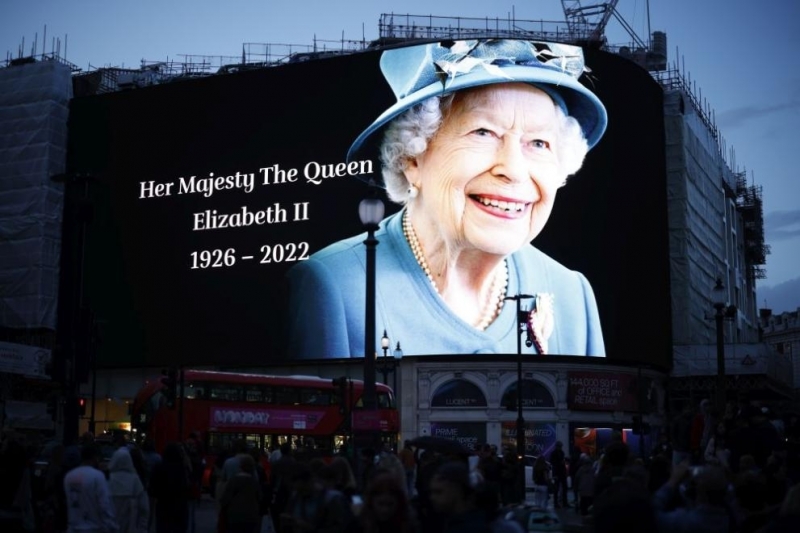 Кралица Елизабет Втора е починала от старост Това е записано