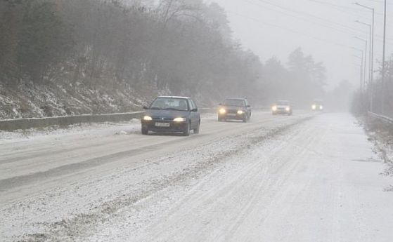 Въведено е временно ограничение за МПС до 12 т да