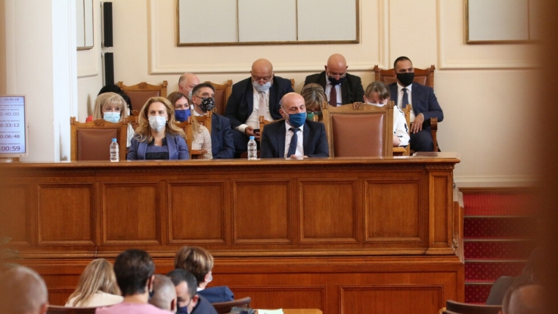 Правителството на Бойко Борисов в неговия трети състав отново оцеля