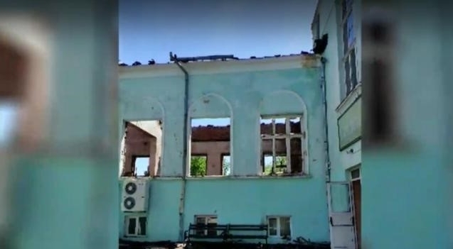Пожар изпепели покрива на крило към училището в село Раковица