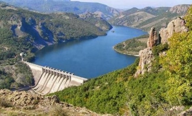 Докато Европа е разтърсвана от исторически горещи вълни суши и