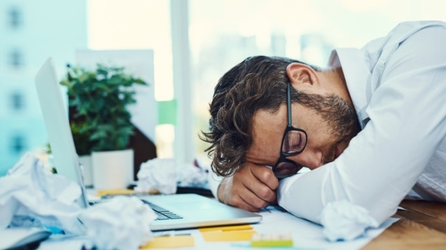 Какво се случва с тялото ни когато мразим работата си