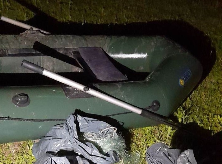 Инспектори пресякоха забранен риболов в Мездренско и иззеха уредите на