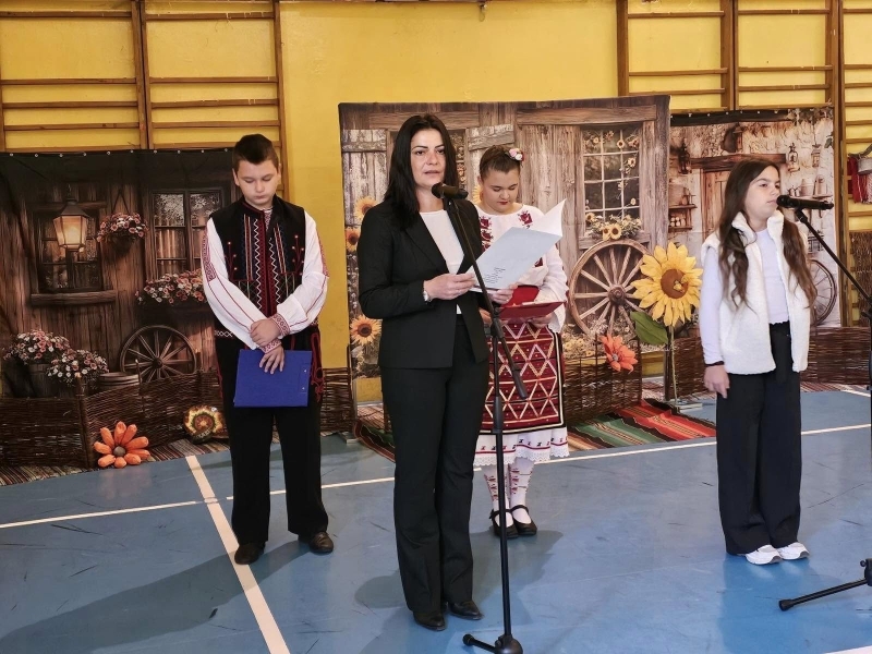 Основно училище „Цанко Церковски“ в Мизия отбеляза патронния си празник /снимки/