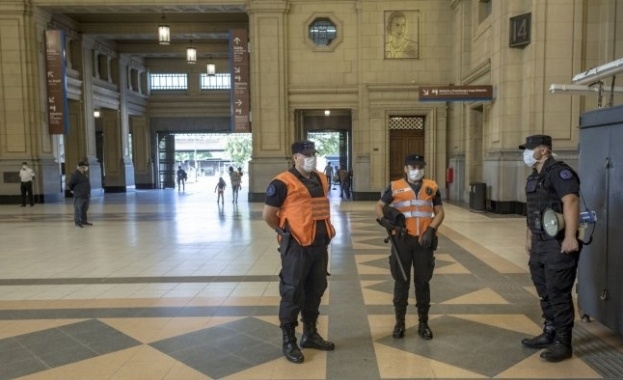 Пандемията от коронавирус осуетява икономическата ситуация в няколко от най задлъжнелите