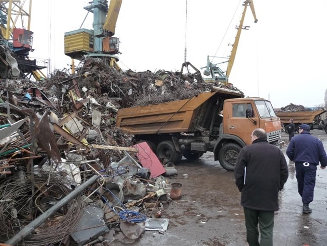 Изпечен крадец отмъкна 200 килограма желязо от пред гараж във