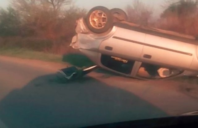 Пиян шофьор е оцелял като по чудо в катастрофа между