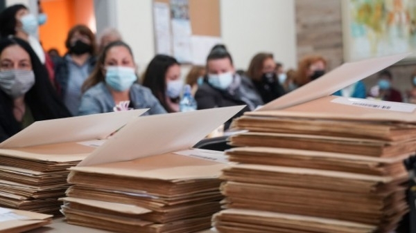 Повече от 4500 зрелостници ще получат допълнителна стипендия от 100